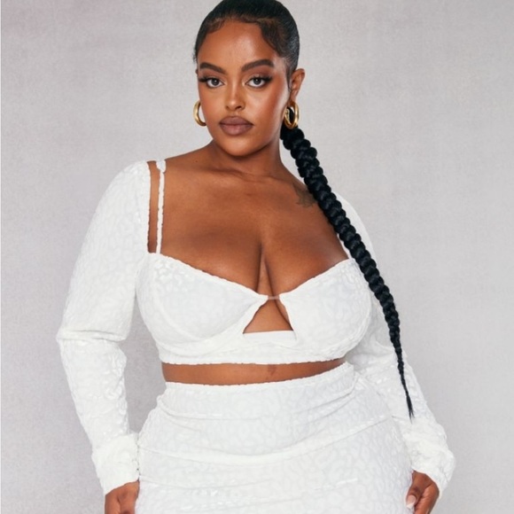NWT PrettyLittleThing Plus White Leopard Devore Corset Crop Top - Picture 1 of 7